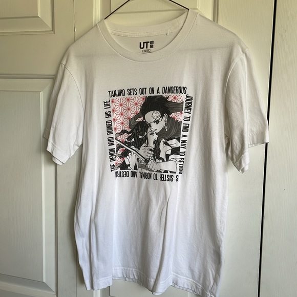 Uniqlo - Demon Slayer / kimetsu no yaiba - Tanjiro tee Worn - Picture 2 of 5